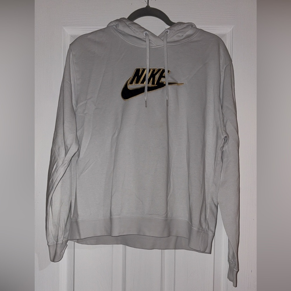 Women’s Nike Hoodie!